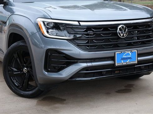 Certified 2025 Volkswagen Atlas Cross Sport SEL R-Line image 3