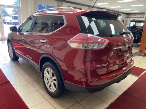 Used 2016 Nissan Rogue SV image 5