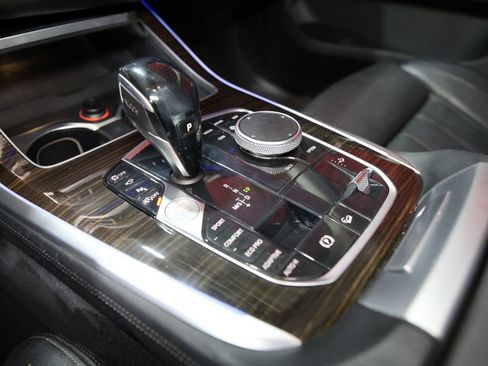 Used 2019 BMW X7 xDrive40i w/ Premium Package AWD/4WD image 28