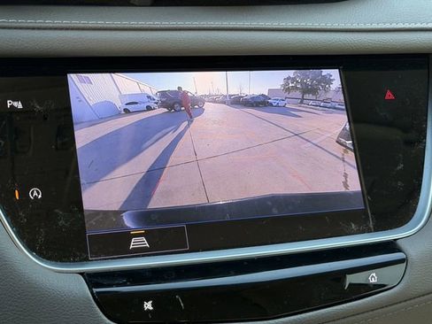 Used 2022 Cadillac XT5 Premium Luxury image 17