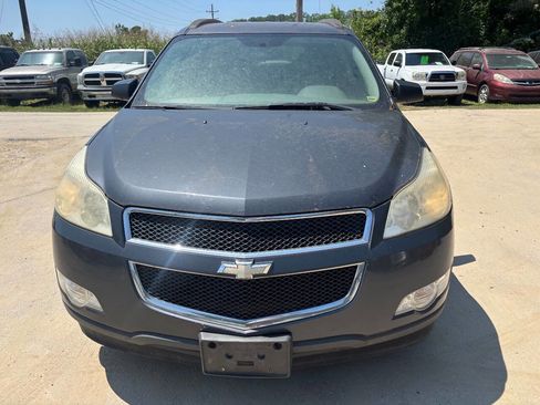 Used 2011 Chevrolet Traverse LS image 7
