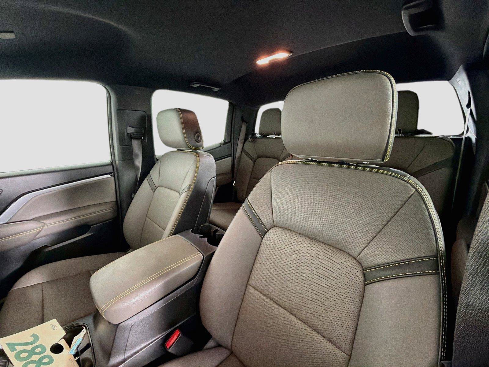 Used 2024 Chevrolet Colorado ZR2 w/ ZR2 Convenience Package III AWD/4WD image 20
