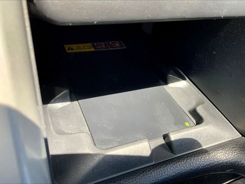 Used 2024 Toyota Corolla Cross XLE w/ Convenience Package image 35