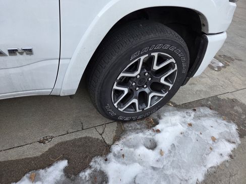 Used 2025 RAM 1500 Laramie w/ Sport Appearance Package image 13