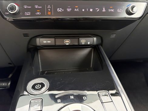 Used 2024 Kia Niro Wind w/ Wind Preserve Package FWD image 24
