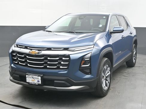 Used 2025 Chevrolet Equinox LT FWD image 4
