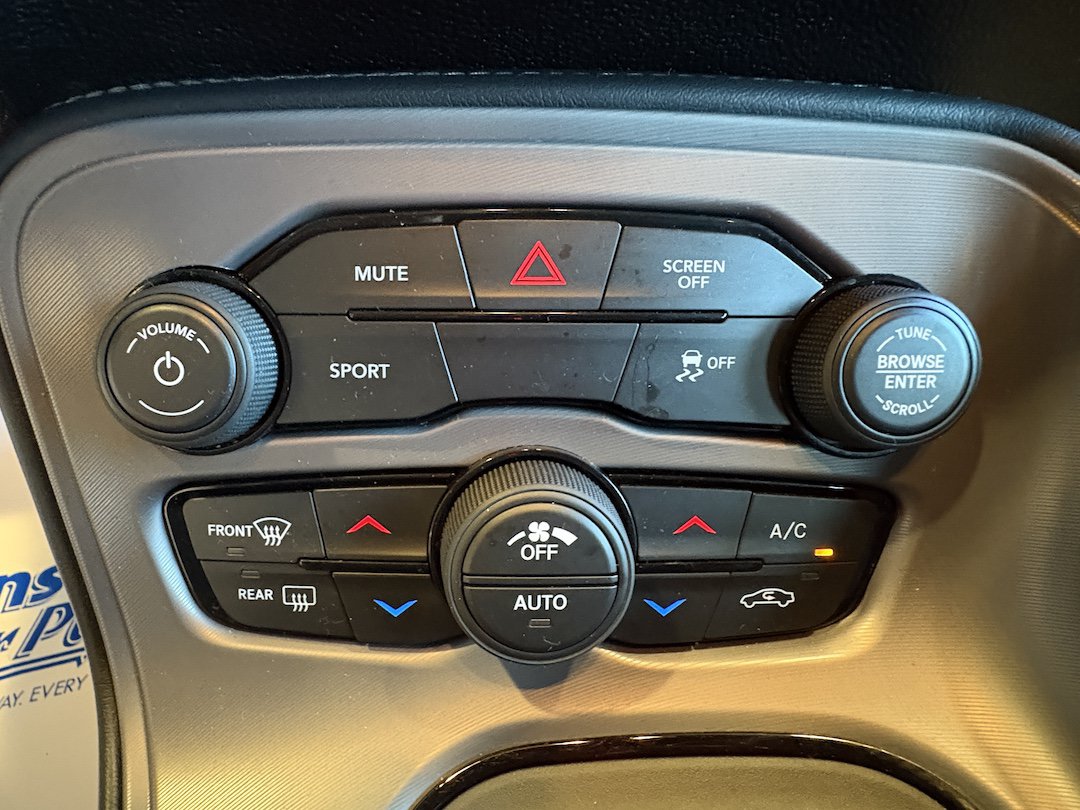 Used 2023 Dodge Challenger SXT RWD image 18
