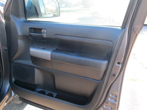 Used 2011 Toyota Tundra 2WD Double Cab image 10