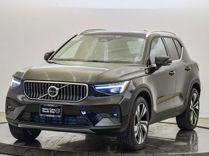 Certified 2025 Volvo XC40 B5 Ultra w/ Climate Package