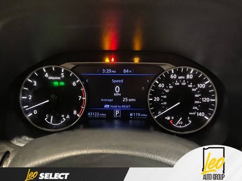 Used 2024 Nissan Altima 2.5 SR w/ SR Premium Package FWD image 18