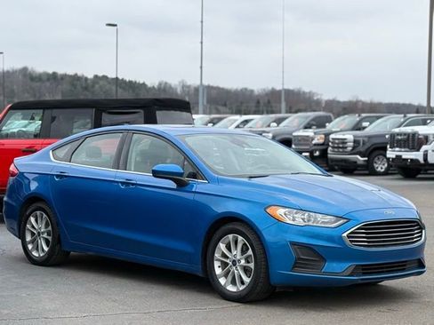 Used 2020 Ford Fusion SE image 26