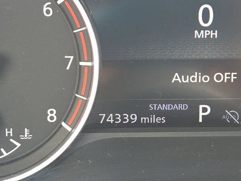 Used 2024 Nissan Rogue SV FWD image 17