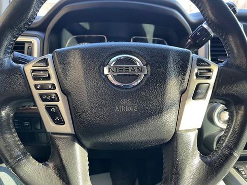 Used 2017 Nissan Titan SL AWD/4WD image 23