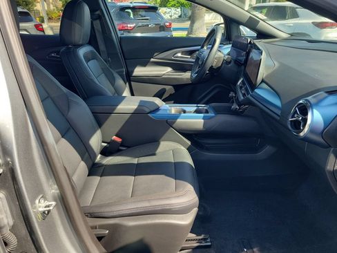 Used 2026 Chevrolet Equinox EV LT FWD image 17