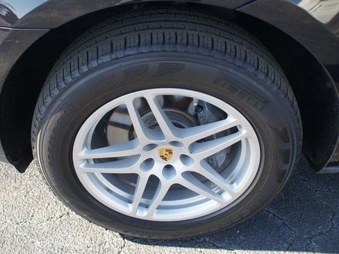 Used 2017 Porsche Macan image 22