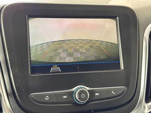 Used 2020 Chevrolet Equinox LT image 14
