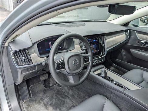 Used 2025 Volvo S90 B6 Plus AWD/4WD image 10