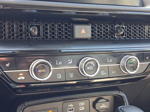 Used 2025 Honda CR-V EX-L image 17