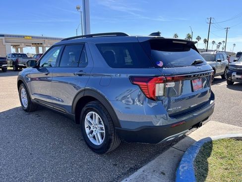 New 2026 Ford Explorer Active w/ Active Comfort Package image 5