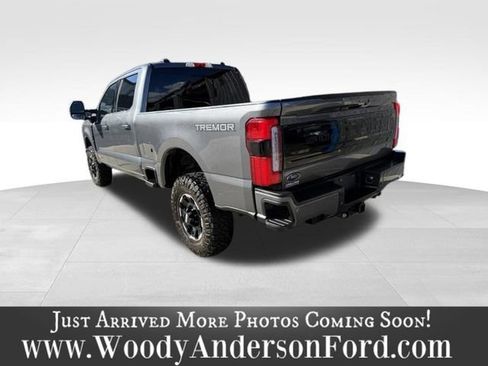 Used 2025 Ford F350 Platinum w/ Tremor Off-Road Package AWD/4WD image 5