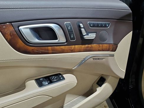 Used 2016 Mercedes-Benz SL 550 image 40