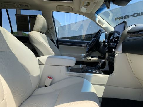Used 2023 Lexus GX 460 Premium w/ Premium Package AWD/4WD image 35