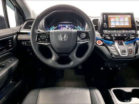 Used 2024 Honda Odyssey Touring image 5