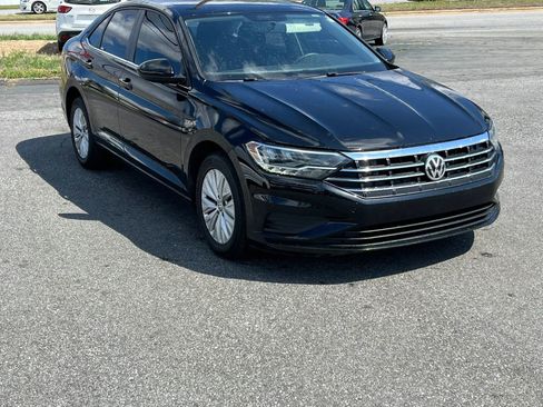 Used 2019 Volkswagen Jetta S FWD image 3