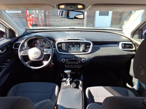 Used 2019 Kia Sorento LX w/ LX Convenience Package AWD/4WD image 15