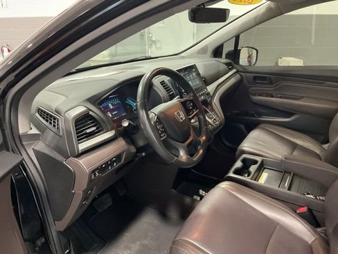 Used 2018 Honda Odyssey Touring image 9