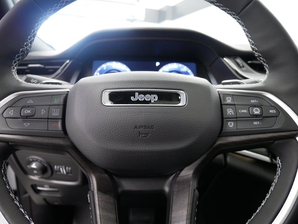New 2027 Jeep Grand Cherokee Limited AWD/4WD image 21