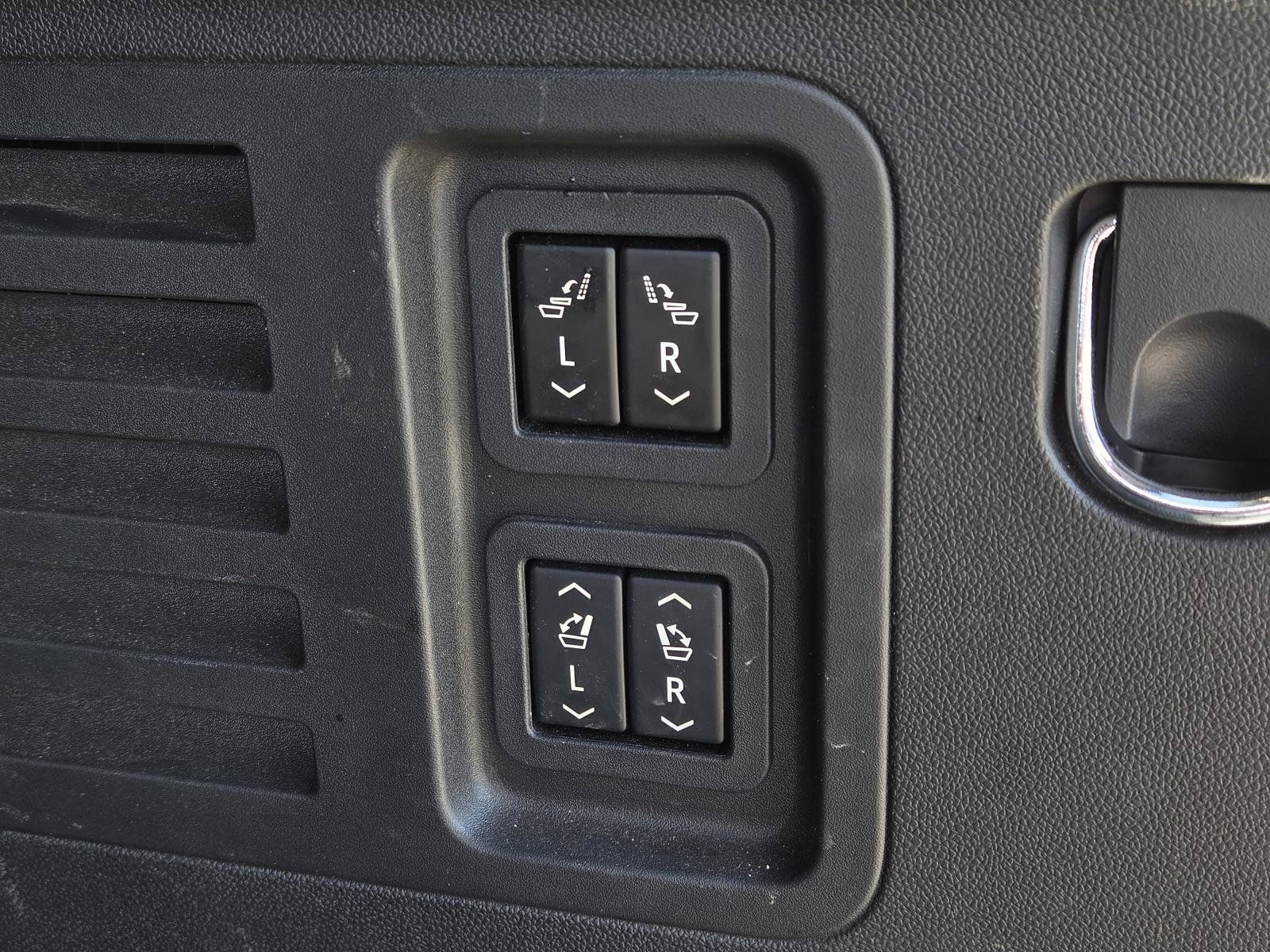 Used 2024 Chevrolet Traverse RS w/ LPO, Floor Liner Package FWD image 11