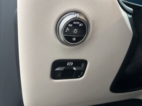 Used 2026 Mercedes-Benz GLC 300 image 18