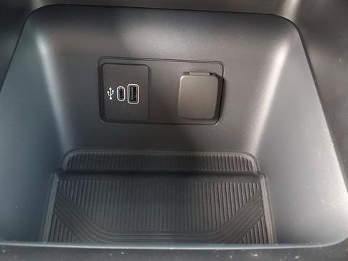 New 2026 Ford Explorer Active image 30