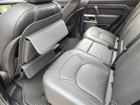 New 2024 Land Rover Defender 110 S image 29
