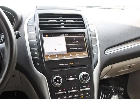 Used 2019 Lincoln MKC Reserve w/ MKC Technology Package FWD image 23