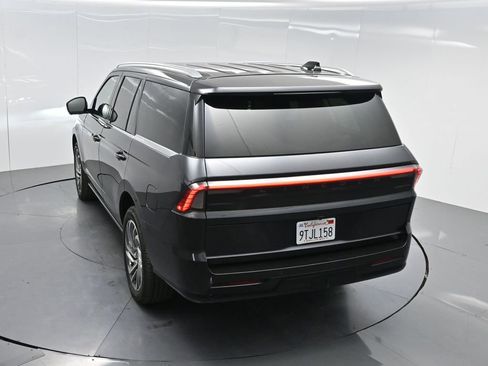 Used 2025 Lincoln Navigator Reserve AWD/4WD image 62