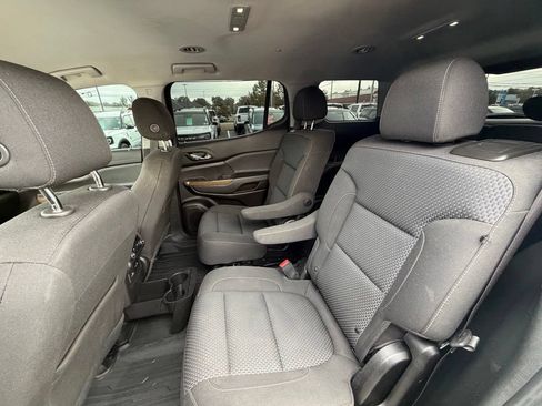 Used 2022 GMC Acadia SLE w/ Driver Convenience Package FWD image 12