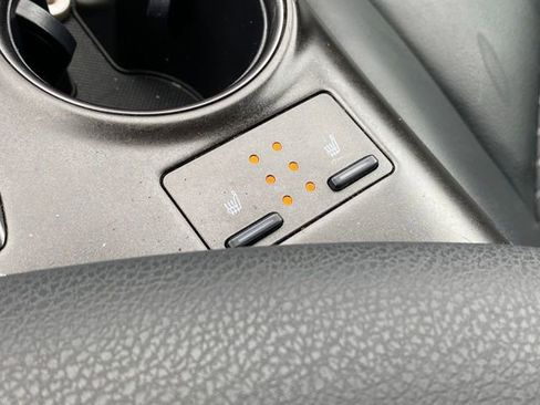 Used 2023 Toyota Camry SE image 12