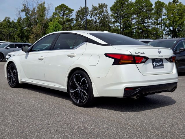 Used 2024 Nissan Altima 2.5 SR w/ SR Premium Package FWD image 3