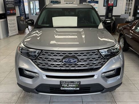Used 2021 Ford Explorer Limited AWD/4WD image 2