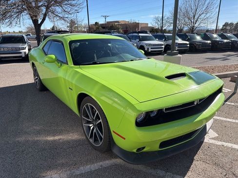 Used 2023 Dodge Challenger R/T image 2