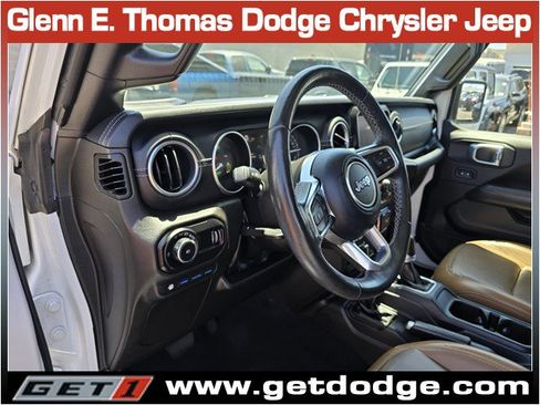 Used 2023 Jeep Wrangler Unlimited Sahara w/ Cold Weather Group AWD/4WD image 14