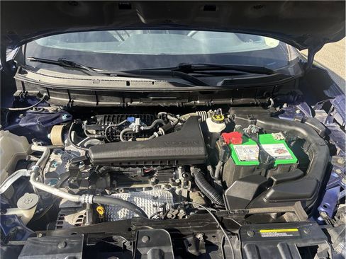 Used 2020 Nissan Rogue SV image 14