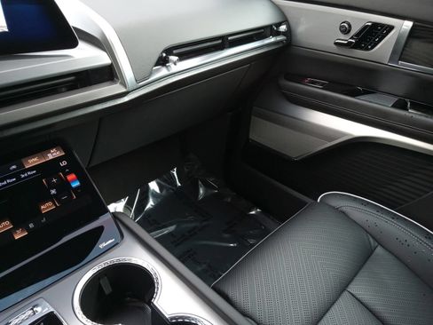 New 2026 Cadillac Vistiq Sport AWD/4WD image 19