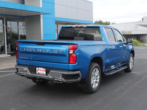 Certified 2022 Chevrolet Silverado 1500 LTZ w/ Technology Package AWD/4WD image 4