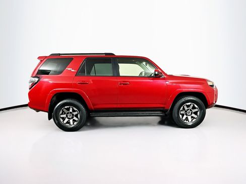 Used 2024 Toyota 4Runner TRD Off-Road image 10