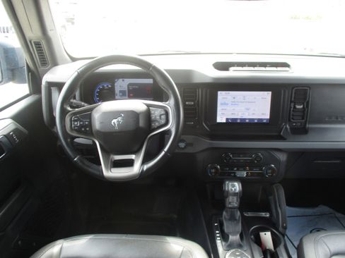 Used 2023 Ford Bronco Big Bend w/ Sasquatch Package image 10