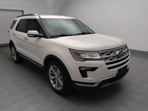 Used 2019 Ford Explorer Limited w/ Ford Safe & Smart Package FWD image 13