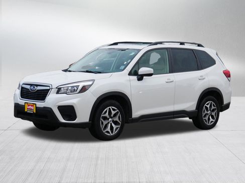Used 2020 Subaru Forester Premium w/ Popular Package #1 AWD/4WD image 3